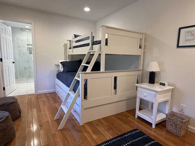 151 Tashmoo Avenue, Vineyard Haven