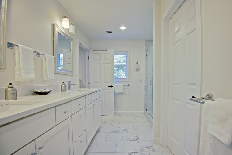 151 Tashmoo Avenue, Vineyard Haven