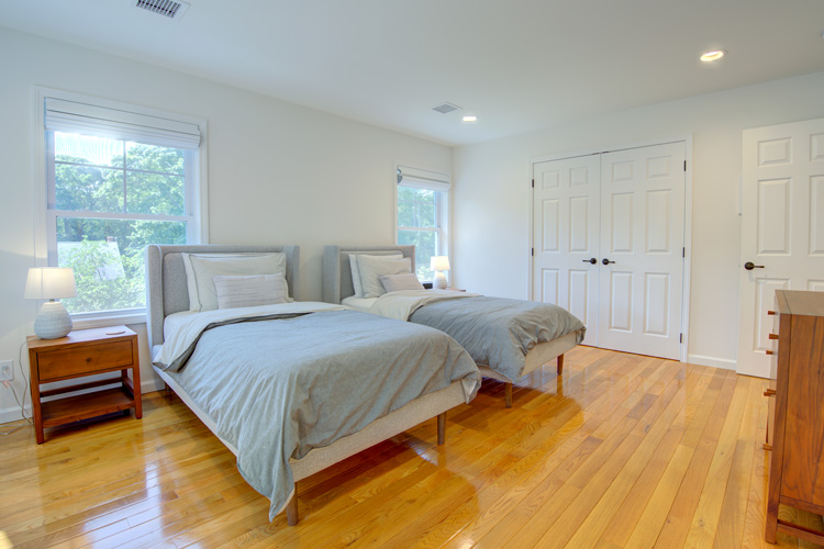 151 Tashmoo Avenue, Vineyard Haven