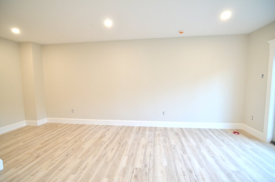Property Photo 123