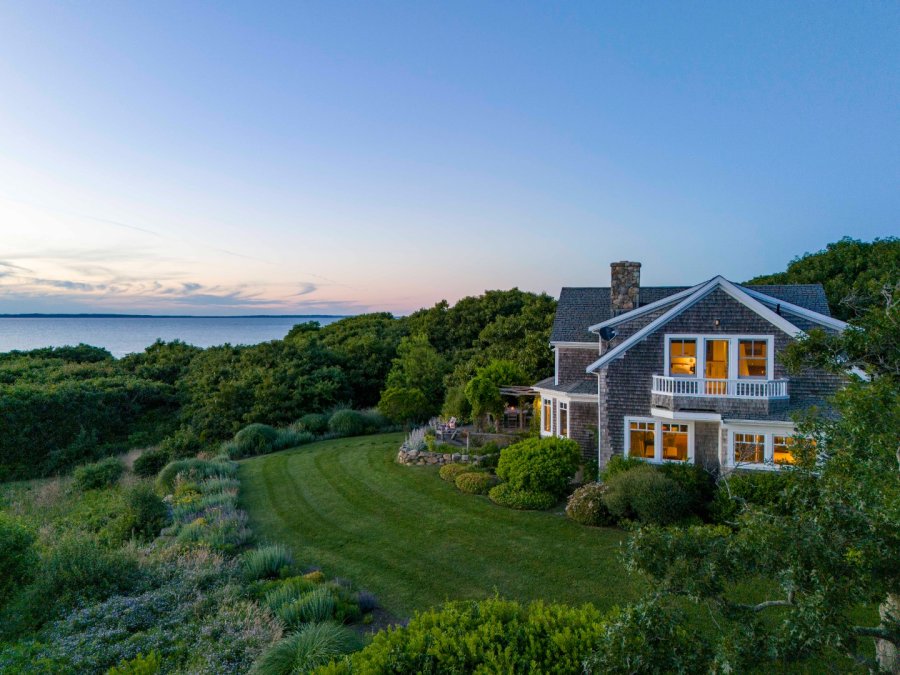 94 Menemsha Inn Road, Chilmark – 1 Family – $8,950,000