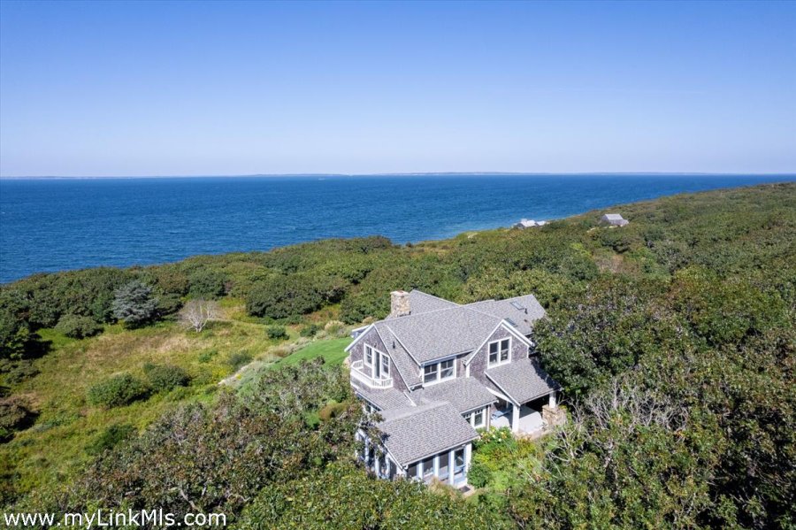 94 Menemsha Inn Road, Chilmark – 1 Family – $8,950,000