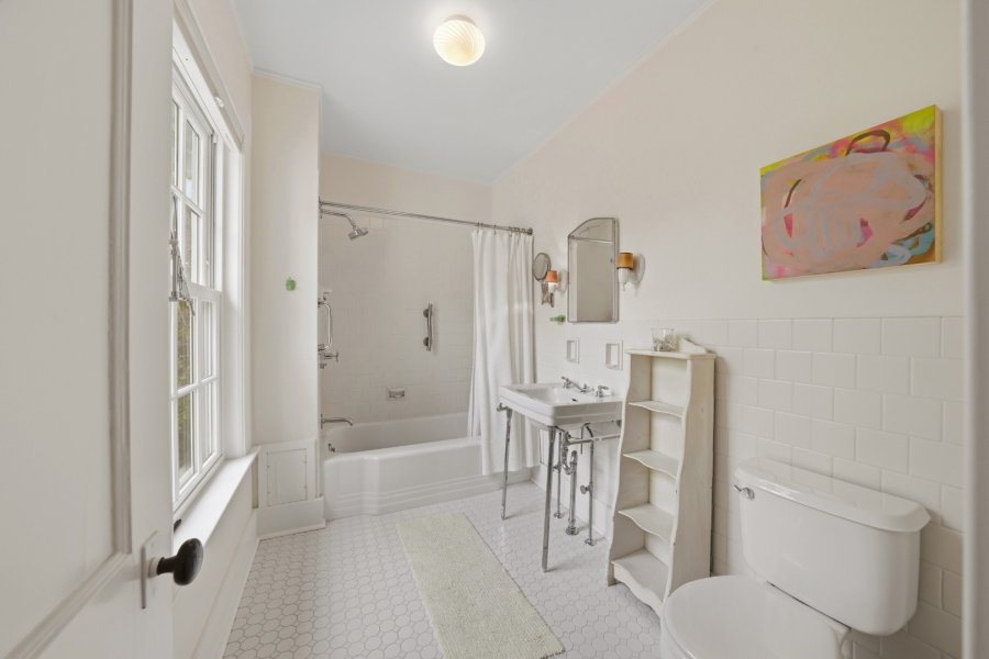 Property Photo 33