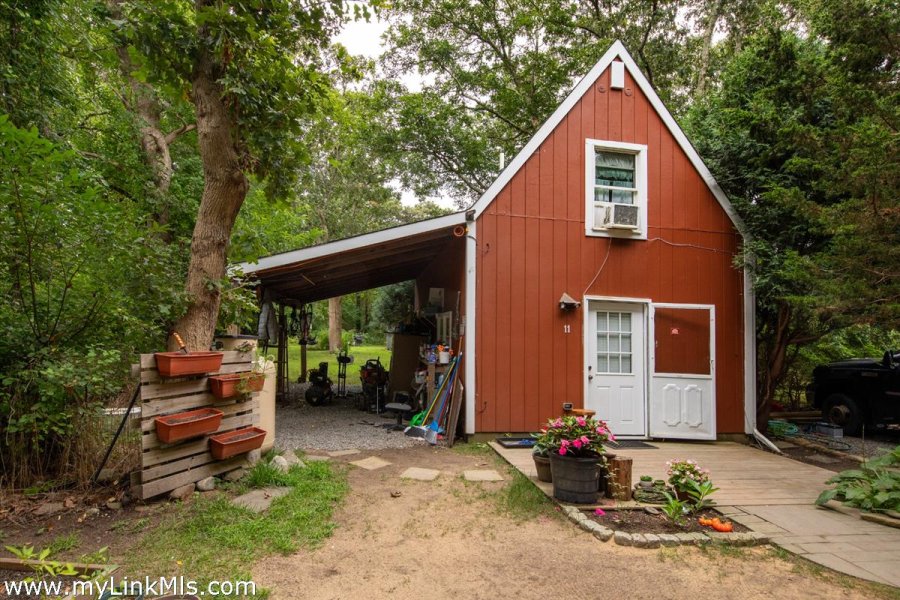 Property Photo 25