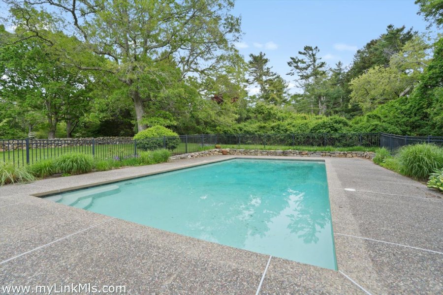 Property Photo 33
