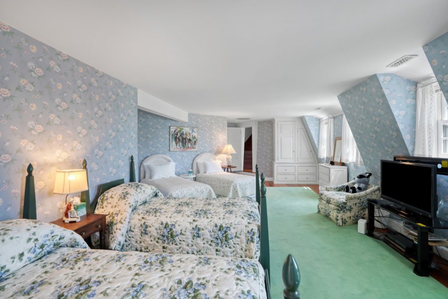 Property Photo 32